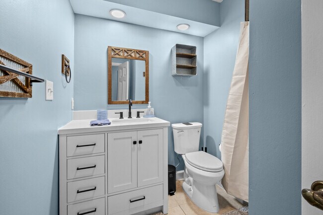 Building Photo - 5922 NW 57th Way