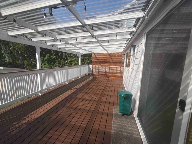 Building Photo - Prime Wallingford location 4 bed, 3 bath w...