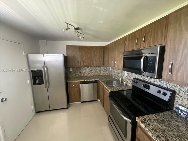 Building Photo - 500 Three Islands Boulevard