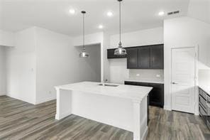 Building Photo - 619 Creekview Ln