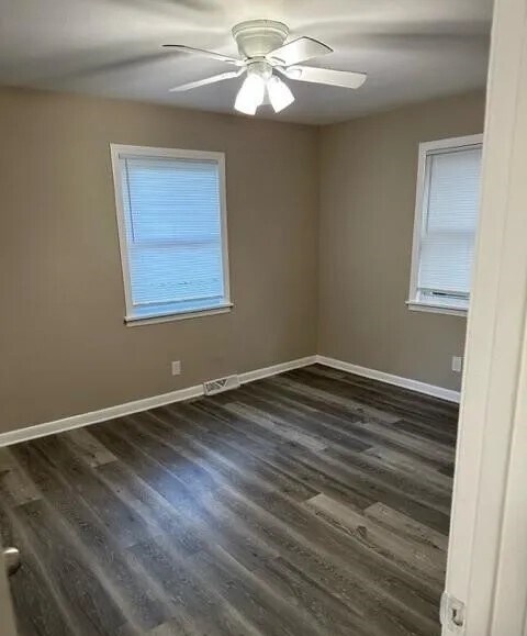 Building Photo - 305 Scoggins St
