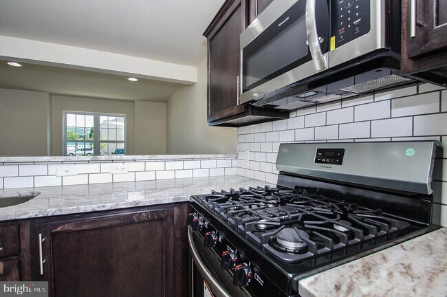 Building Photo - 504 Arietta Ct