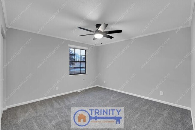 Building Photo - Coming Soon! Newly updated and spacious!