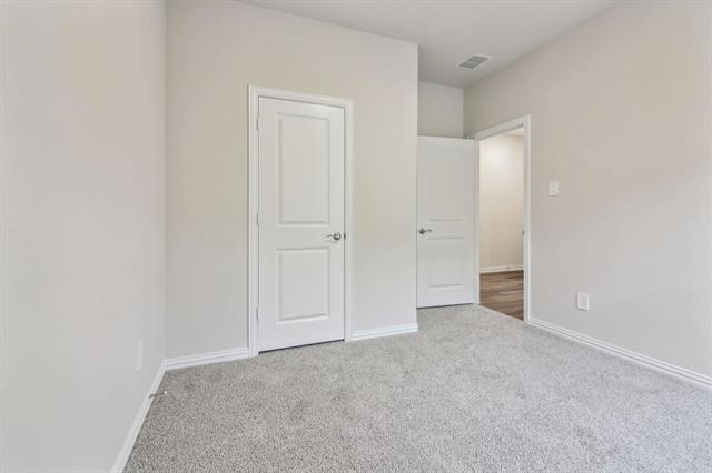 Building Photo - 711 Easthill Dr
