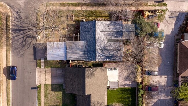 Building Photo - 6803 Castlekeep Way