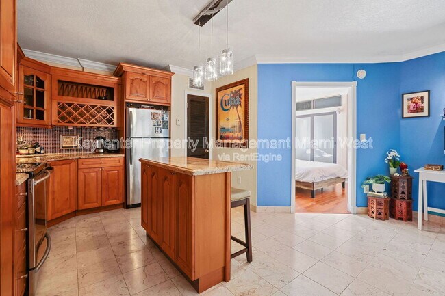 Primary Photo - 1340 Lincoln Rd