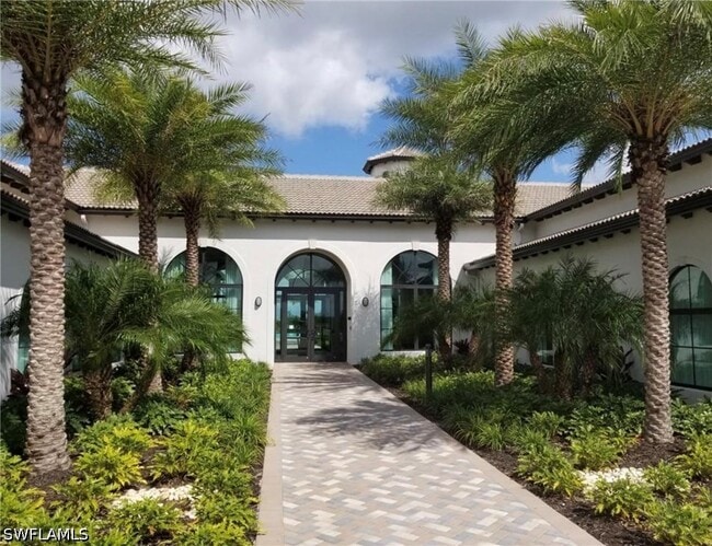 Building Photo - 5198 Vizcaya St