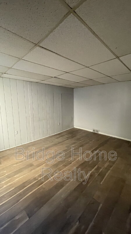 Building Photo - 447 Hays Ave