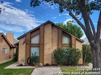 Building Photo - 8426 Cranberry Hill