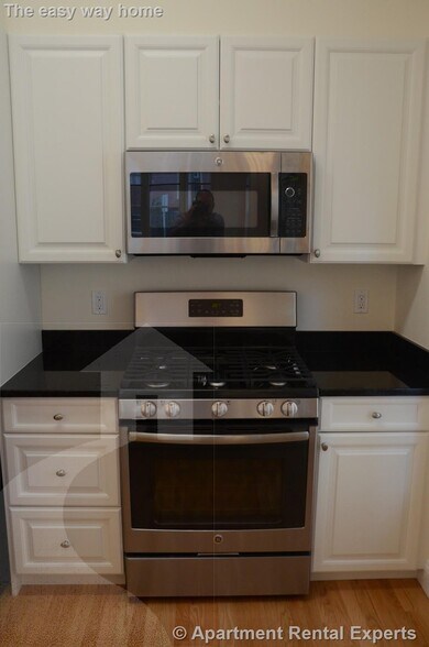 Building Photo - 15 Langdon St