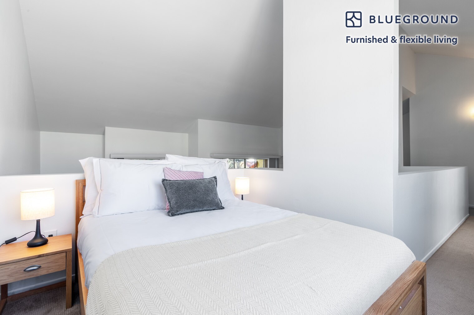 Building Photo - 960 N Alfred St