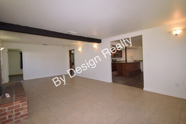 Building Photo - Pristine Remodeled Olive Grove 4 Bedroom 2...