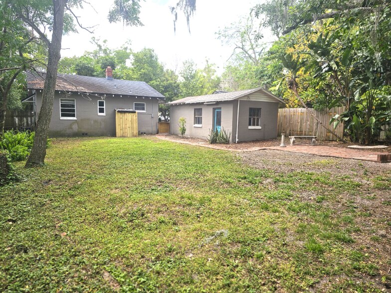 Building Photo - 1730 Ridgewood Ave