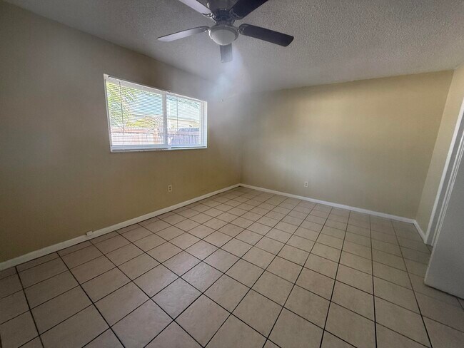 Building Photo - 1516-1543 43rd Ave