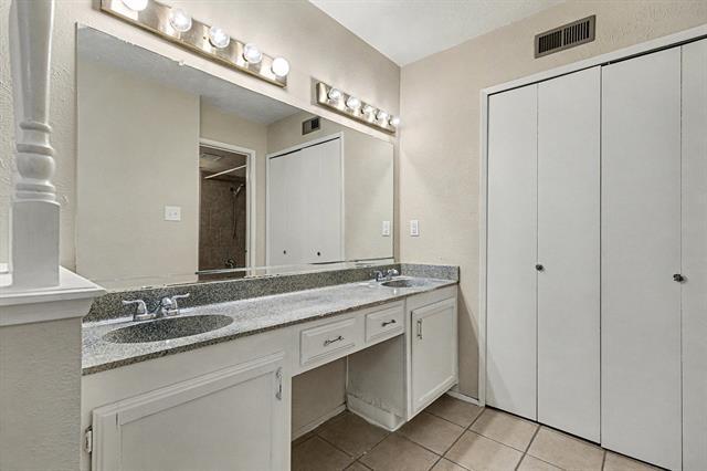 Building Photo - 671 Stonewall Dr