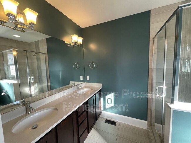 Building Photo - 228 Mayson Ave NE