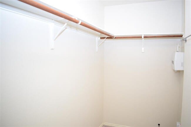 Building Photo - 375 Housefinch Loop