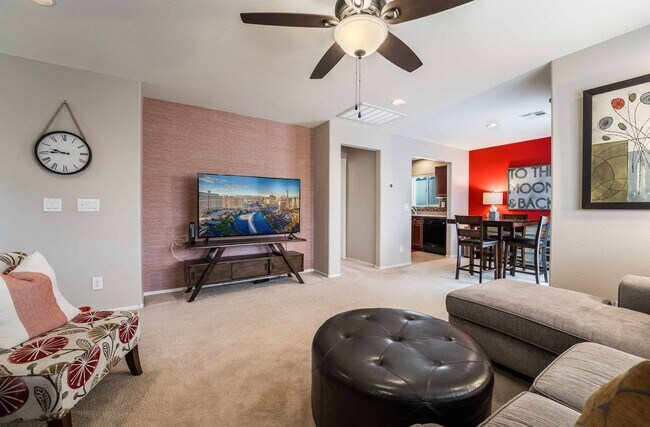 Building Photo - CHARMING FULLY FURNISHED 2 BEDROOM!