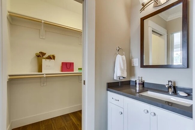 Building Photo - 4004 Arizona St