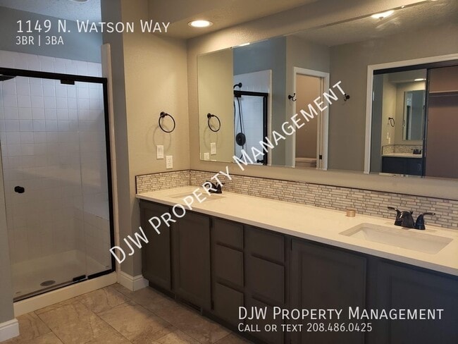 Building Photo - Experience A Modern Lifestyle!!!