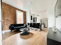 Building Photo - Furnished room/NOT APARTMENT