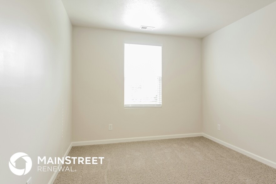 Building Photo - 13781 N Rising Sun Cir E