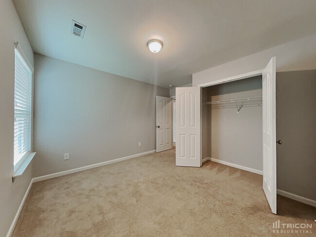 Building Photo - 4312 Houldsworth Dr