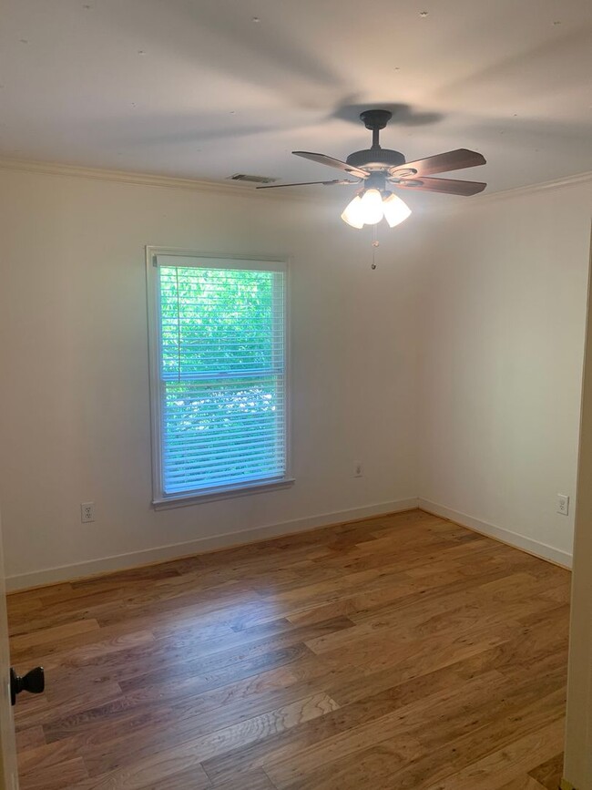 Building Photo - 4BR in Oconee County Available April 11 - ...