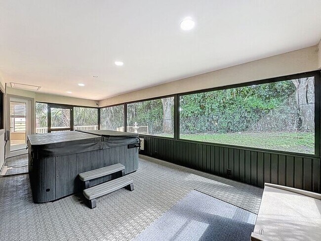 Building Photo - Exquisite Lake County Home with Lake Harris Views