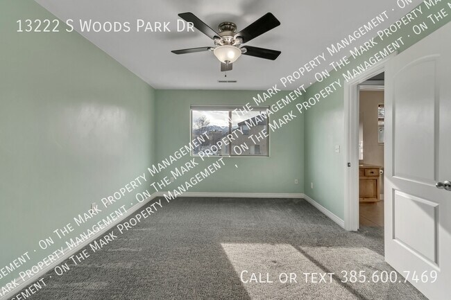 Building Photo - 13222 S Woods Park Dr