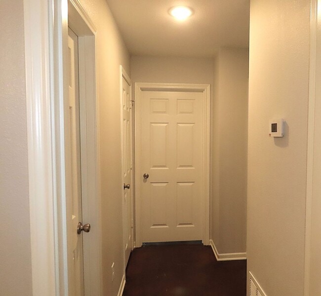 Building Photo - Updated 2 Bedroom, 1 Bath Duplex in Whiteh...
