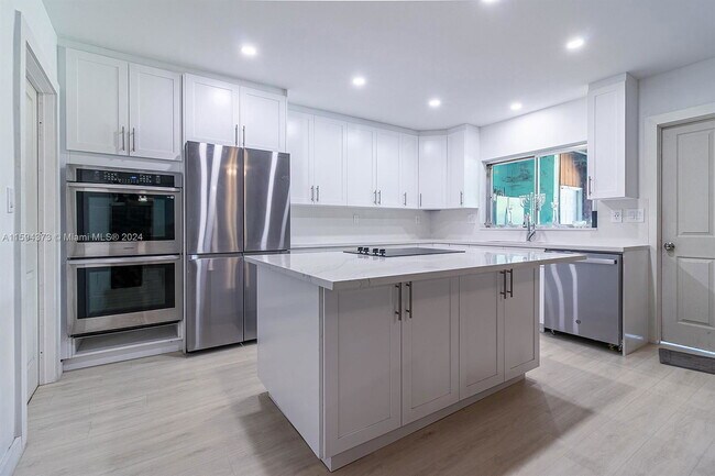 Building Photo - 8145 SW 128th St