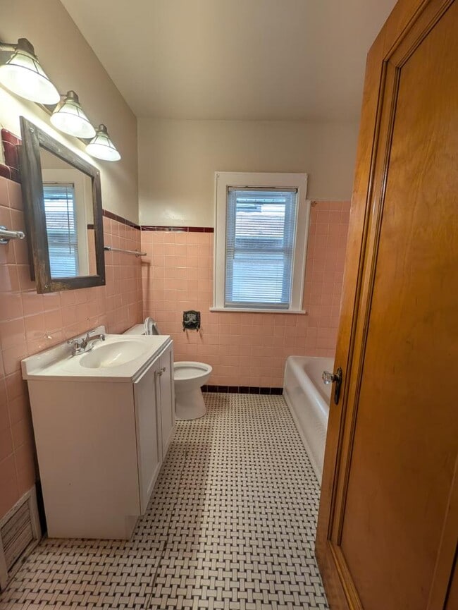 Building Photo - 3215 N 53rd St