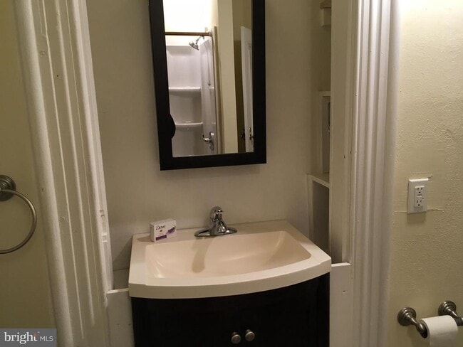 Building Photo - 800 Morgan Ave