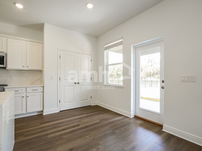 Building Photo - 1534 Blue Nile Pt