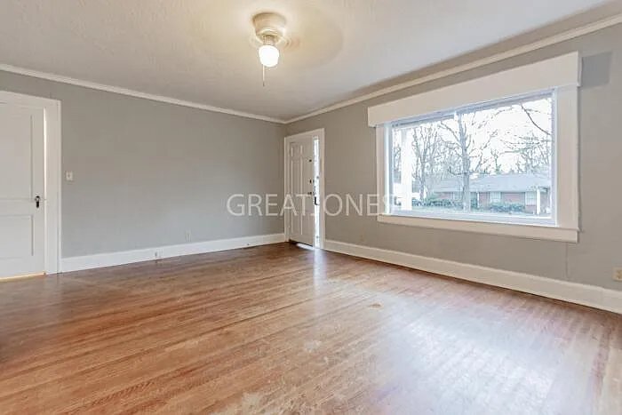 Building Photo - 408 Spring St