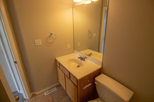 Building Photo - 5307 Silver Mill Dr