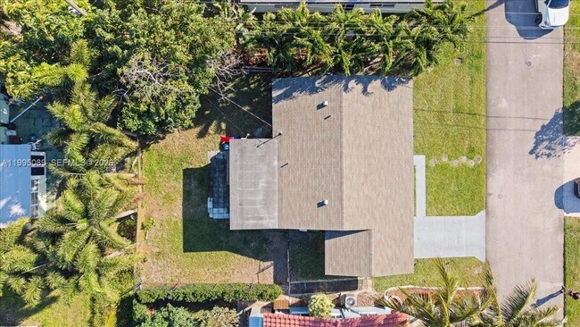 Building Photo - 5402 NW 25th Terrace