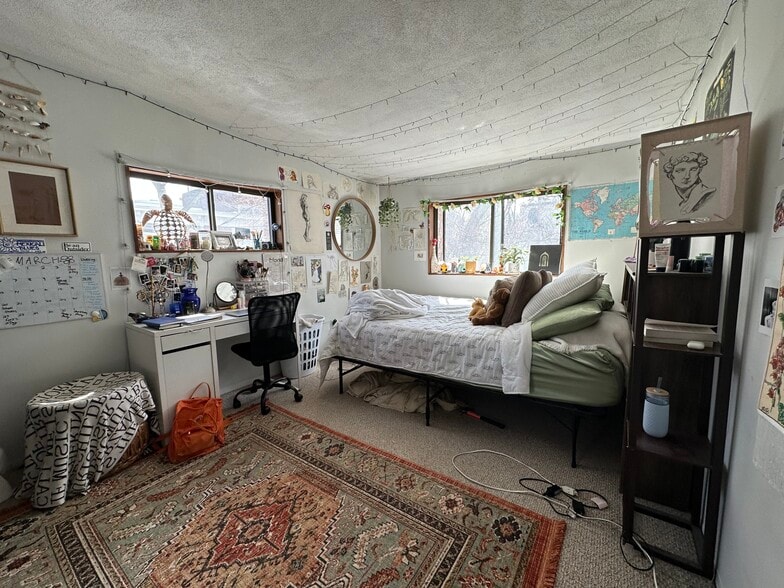 Building Photo - 61 6th St