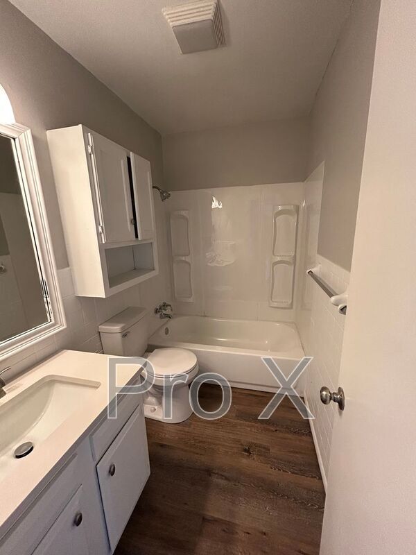 Building Photo - 740 N 6th St