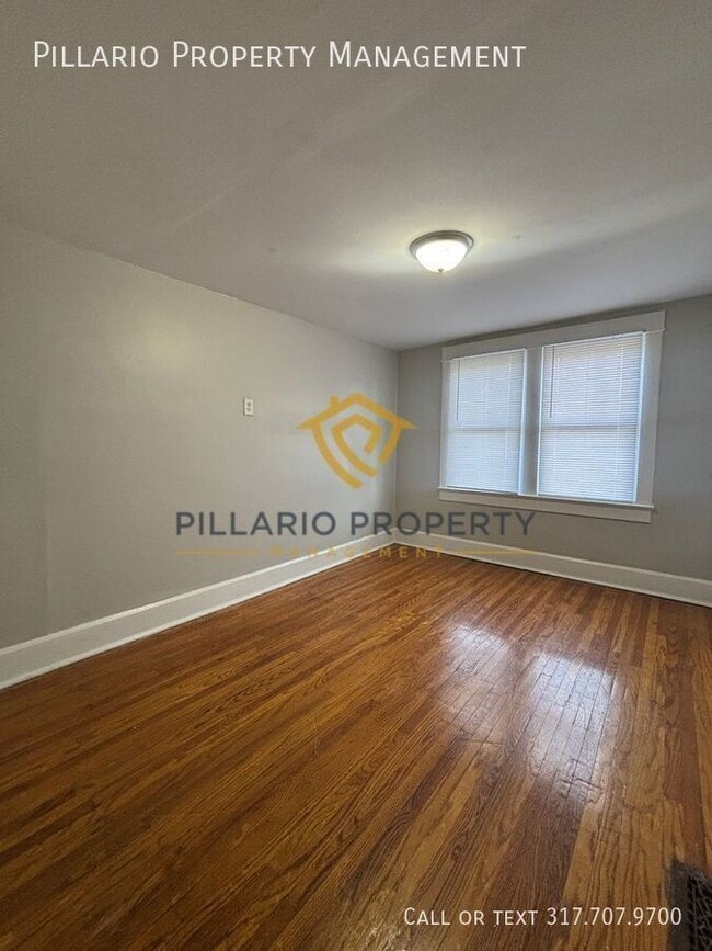 Building Photo - 1025 W 35th St