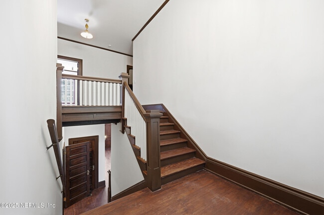 Building Photo - 2979 St Johns Ave