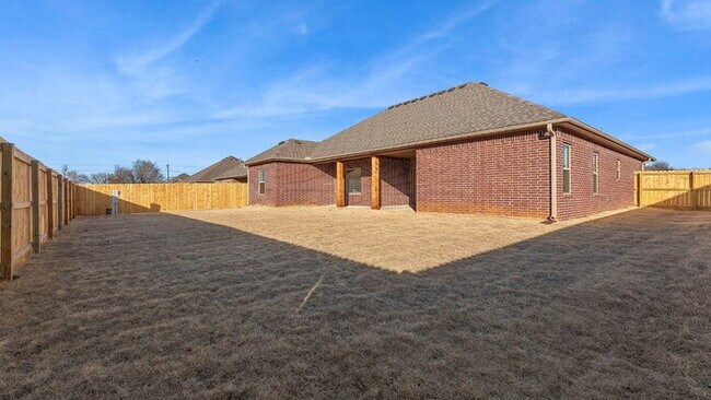 Building Photo - 147 N Banner Ave