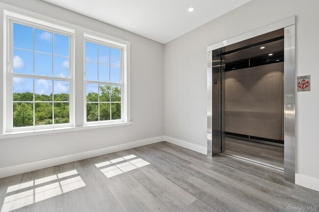 Building Photo - 153 Greenwich Ave