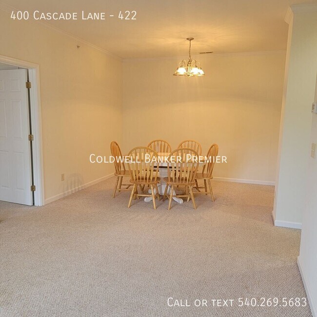Building Photo - 400 Cascade Ln