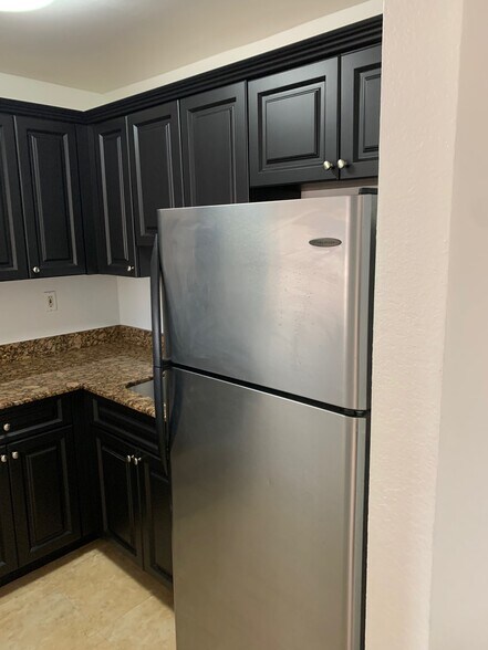 Building Photo - 14500 SW 88th Ave