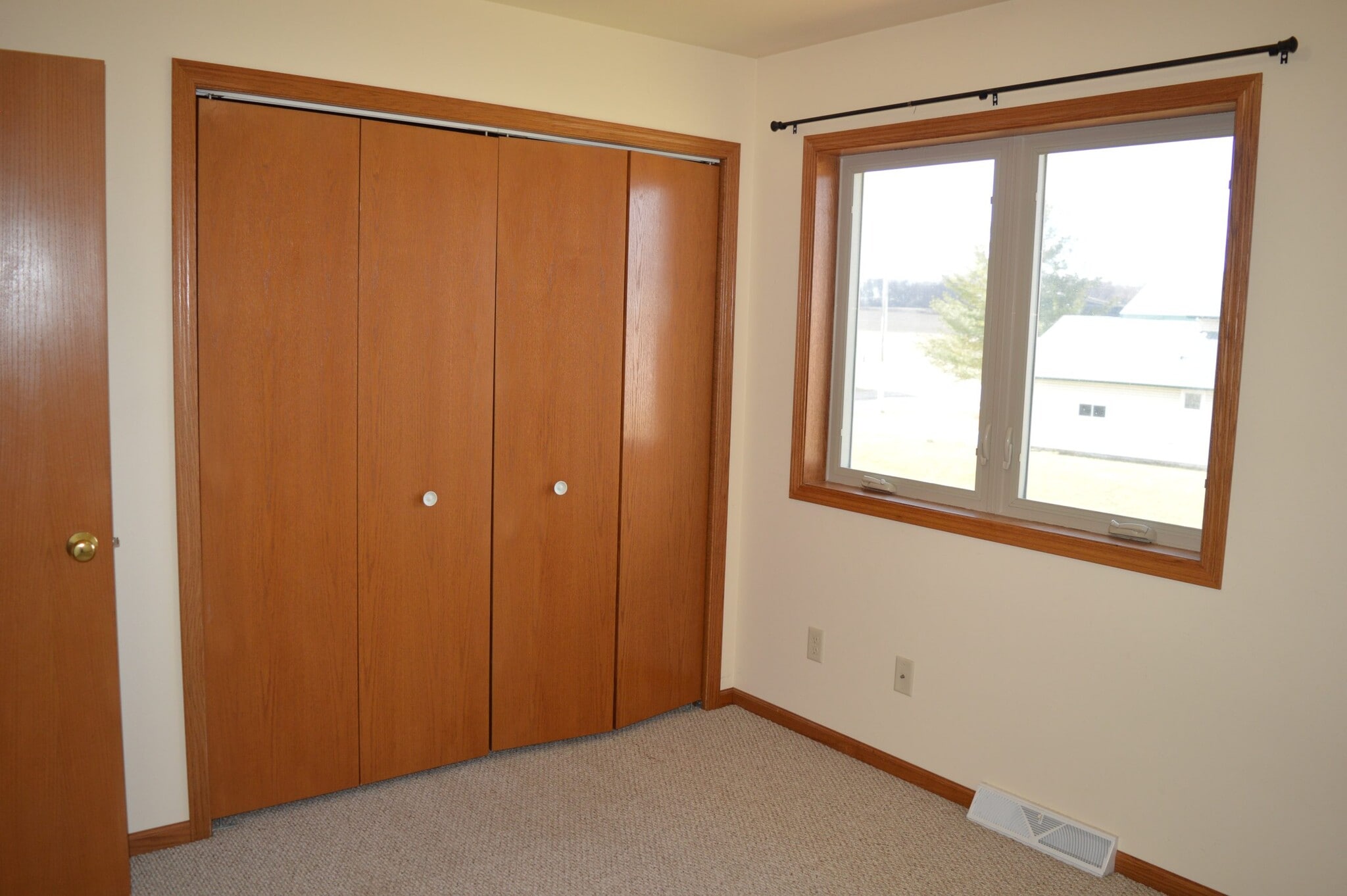 Building Photo - 1121 Union Rd