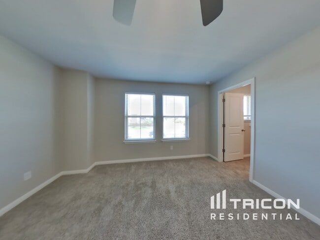 Building Photo - 5911 Pleasanton Pkwy