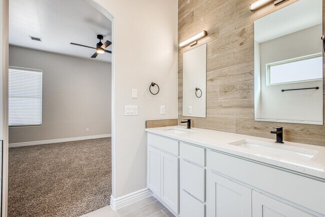 Building Photo - Beautiful East side House 4 bed-2.5 baths, part of The Club that includes Swimming Pool, Gym, Ten...