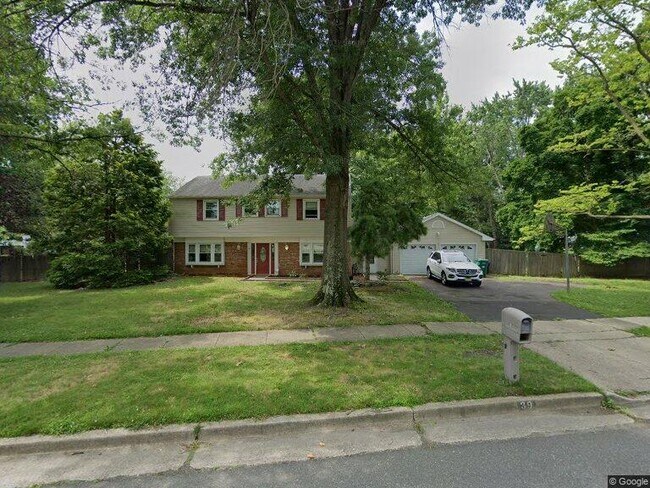 Building Photo - 39 School Rd W